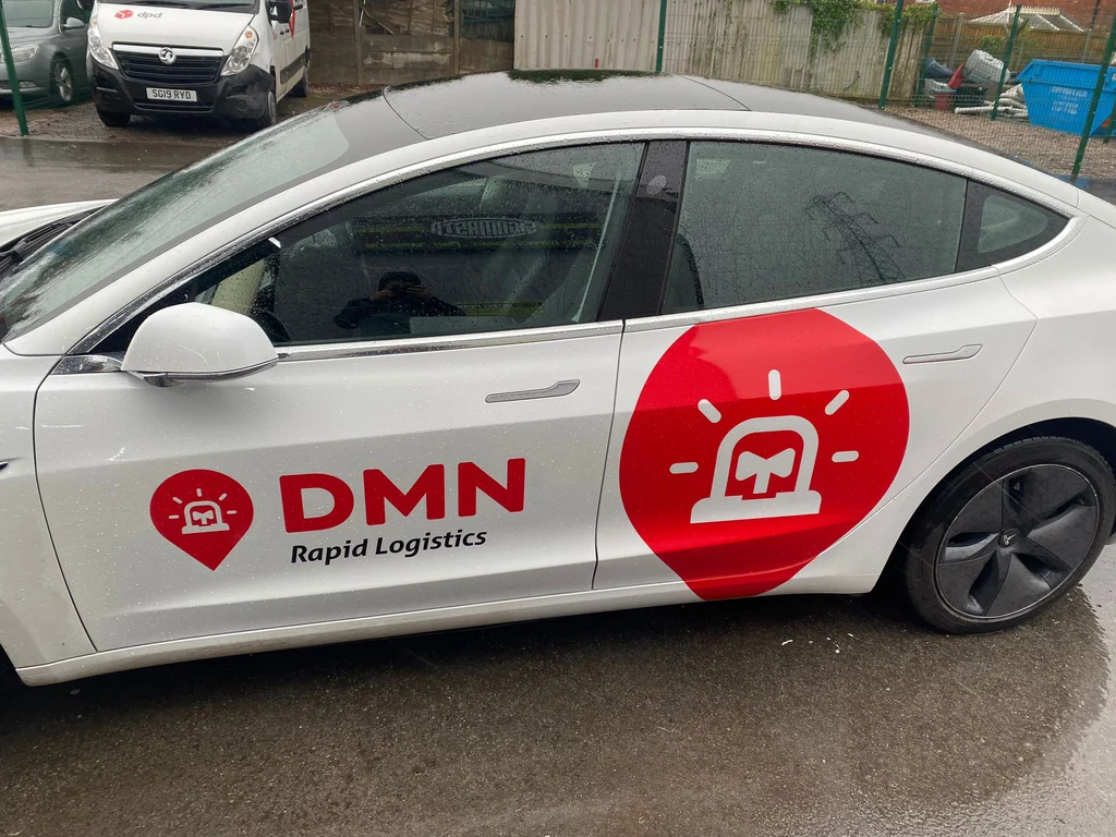 RMN Rapid Logistics — car graphics
